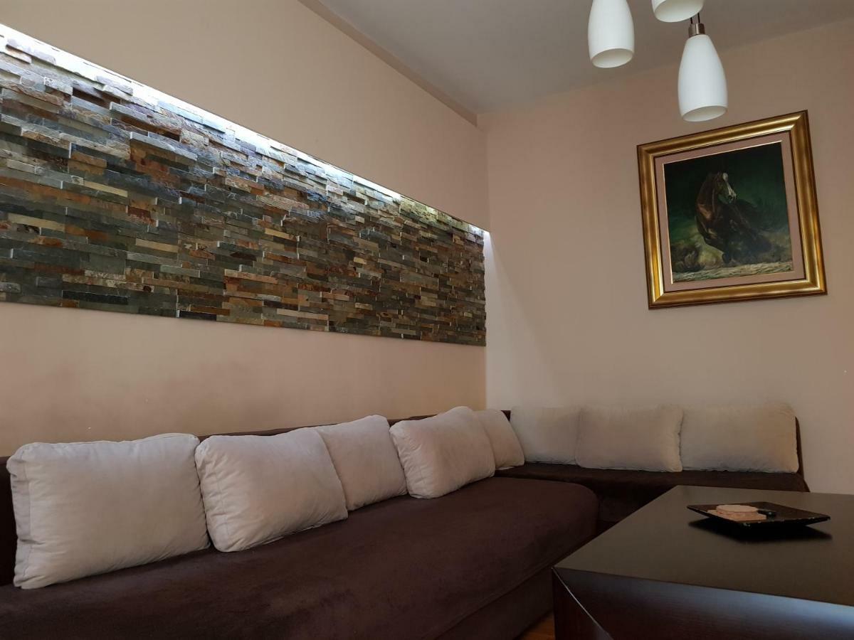 Hulk Apartment Vrsac Luaran gambar